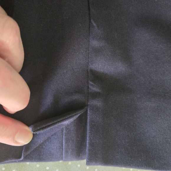 Talbot Women's Navy Chatham Crop pants - Picture 6 of 6